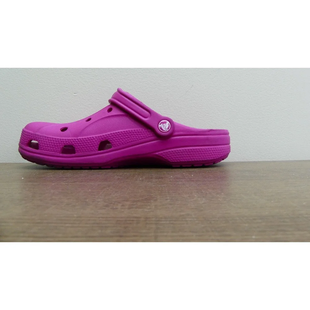 CROCS design upper offer